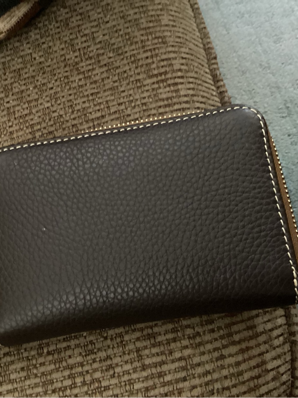 Dooney & Bourke Pebbled Leather Wallet in Dark Brown with Metal Logo - Picture 2 of 6